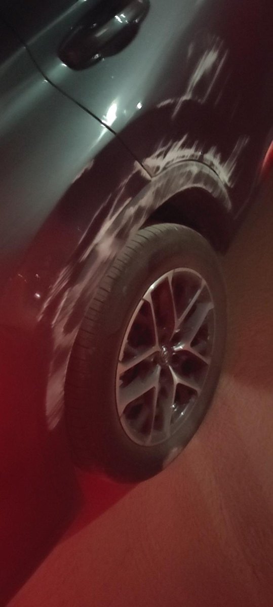 长安CS75 PLUS 求助，停车的时候后轮位置刮墙上了，这么大一块喷漆的话大概多少，或者还有没有其他办法可以改善一下的