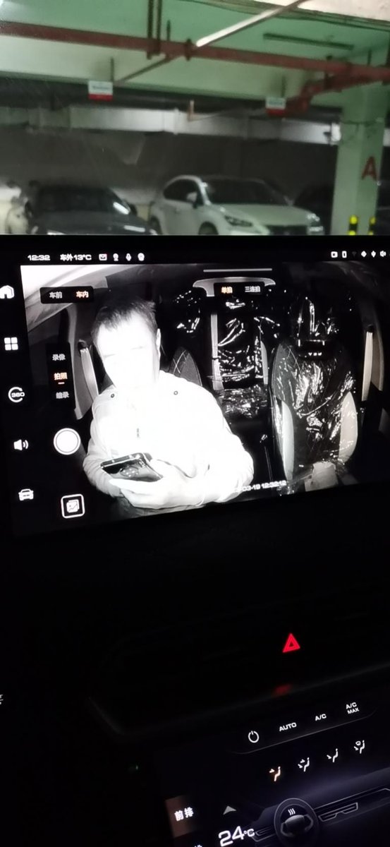魏牌拿铁DHT 我发现wey拿铁，行车记录仪内置镜头拍出的主驾是在右边，可以设置镜像调整吗？