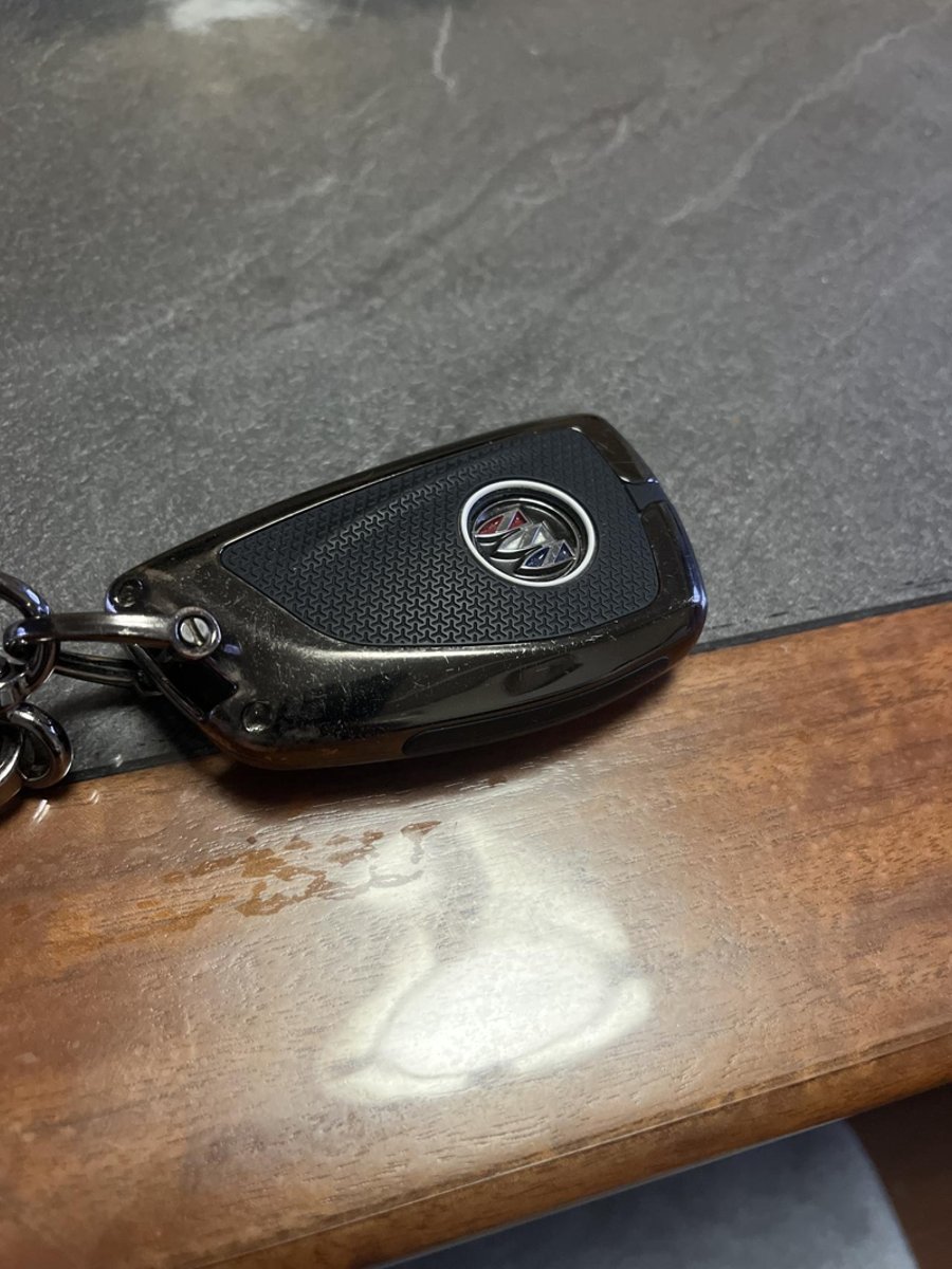 各位车友你们的昂科威PLUS的第二把车钥匙都到了没有我是去年12月提的车