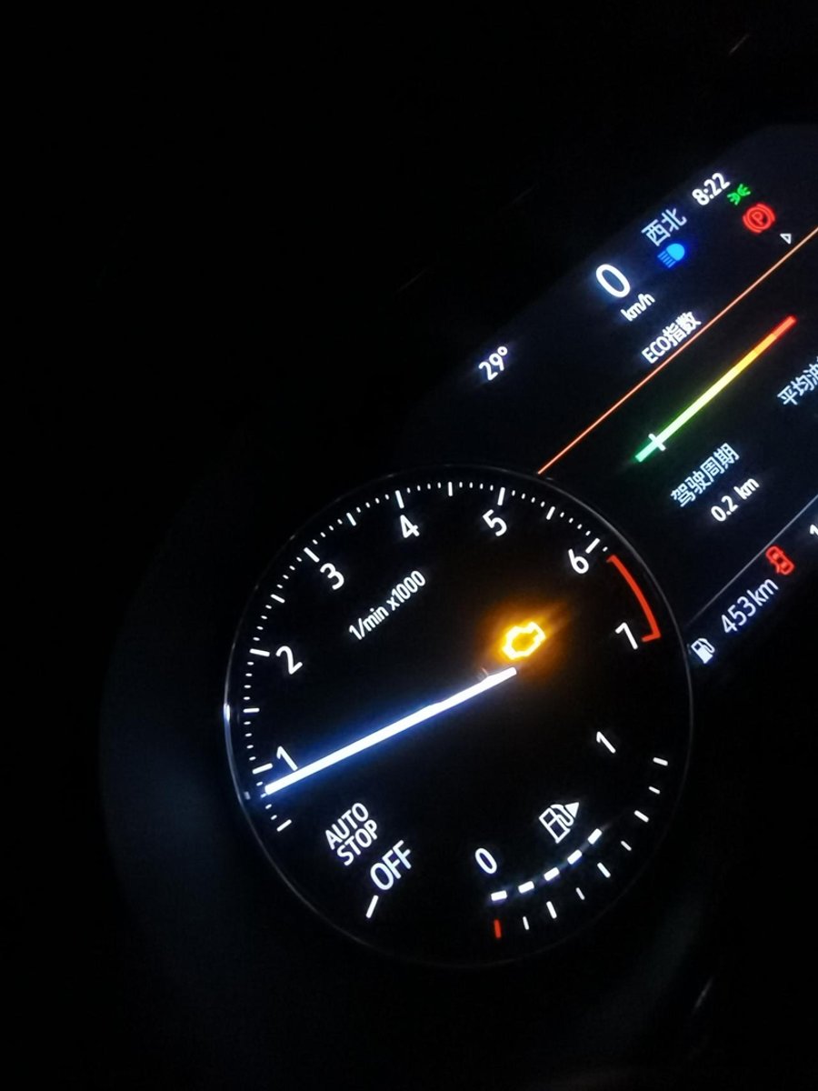 昂科威s提车一年，公里数一万八，提醒变速箱维护，发动机故障灯就亮了，何解？