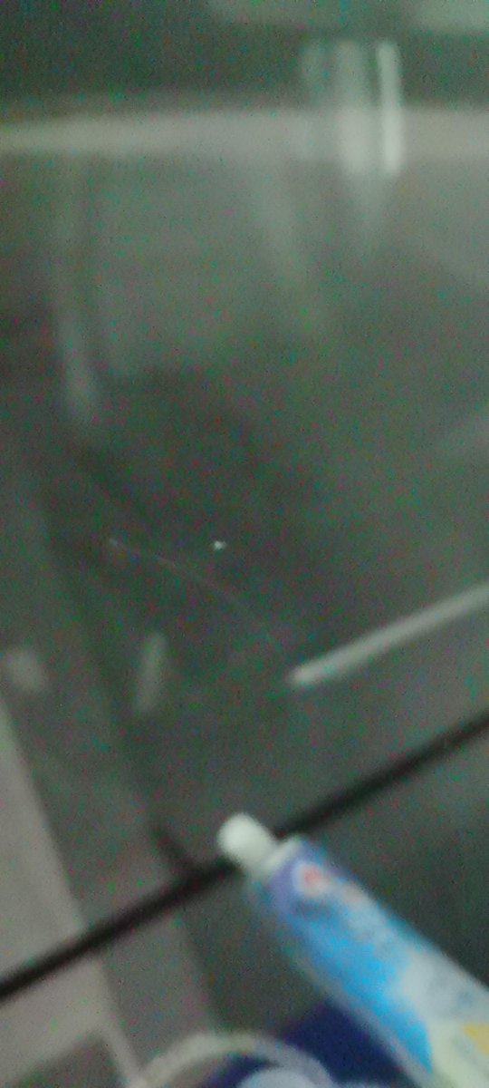 本田CR-V crv挡风玻璃内侧不小心划痕下         有修复过吗    好吗