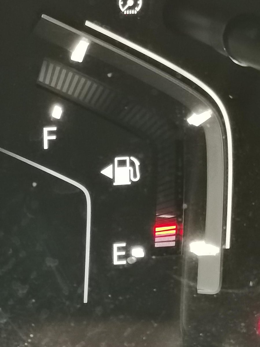 本田CR-V 油表见底了 表盘可持续行驶距离显示10公里 跑到彻底没有油 实际还可以跑多少公里