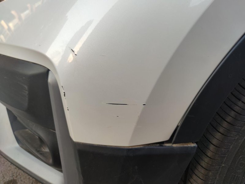 本田CR-V 请问下车友们，车刮蹭这样去补漆价钱大概多少呀