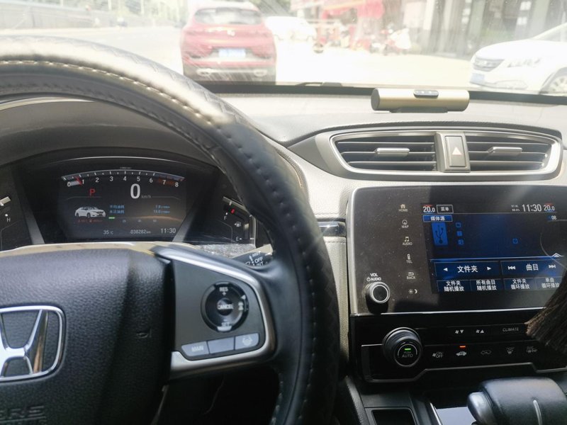 本田CR-V 21风尚版款，20年10月买入，现在车机特别卡顿，显示屏也有卡的现象，听音乐以及倒车导航延迟，需要怎么解决
