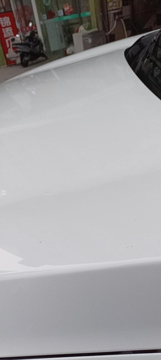 奇瑞瑞虎8 PLUS 2022款，1.6豪享➕， 9月21号提的车，到今天不到四个月， 今天洗完车，发现车上上到处都是黄