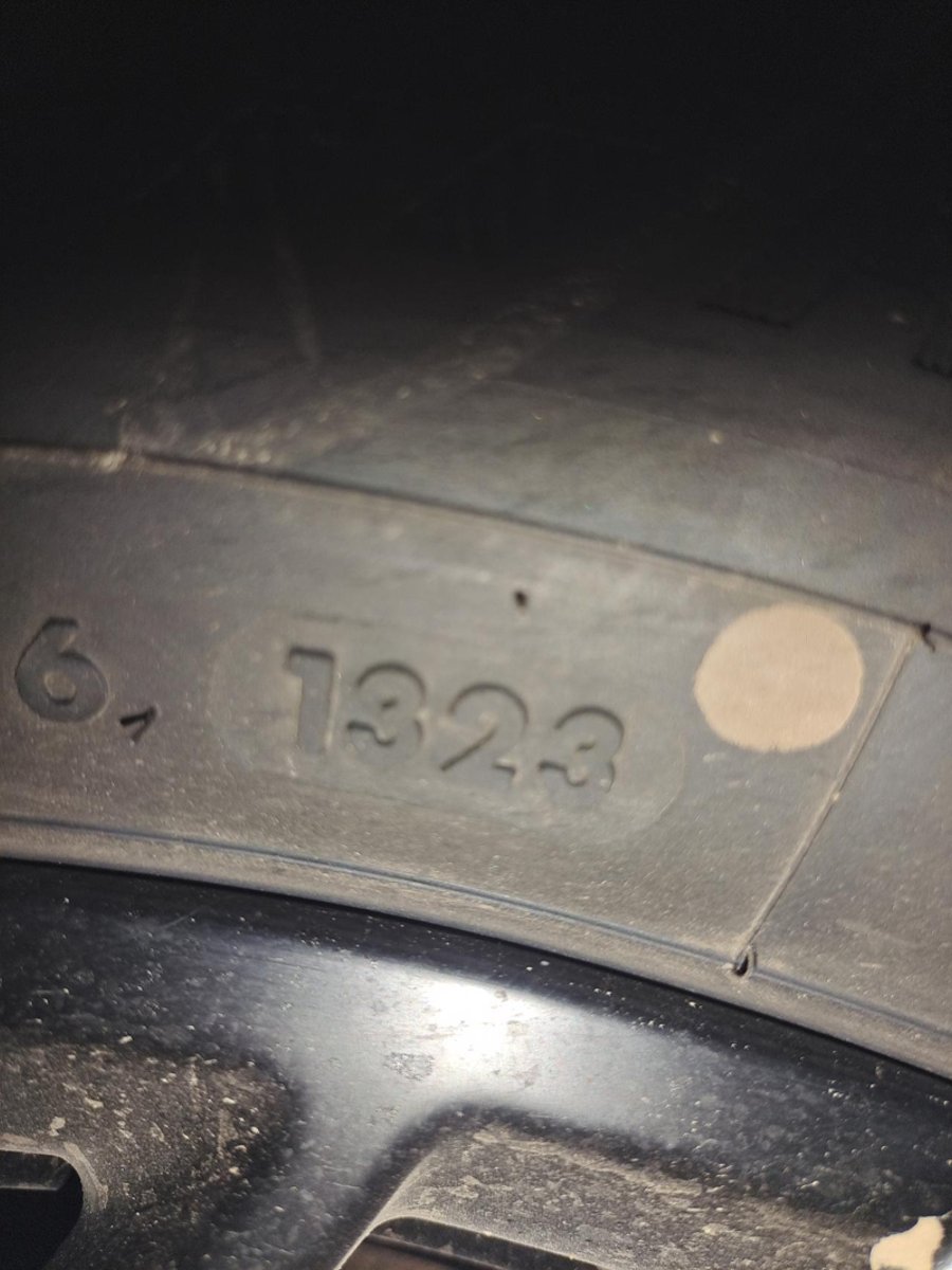 哈弗H6 新车轮胎日期相差多少算正常，我的算正常吗