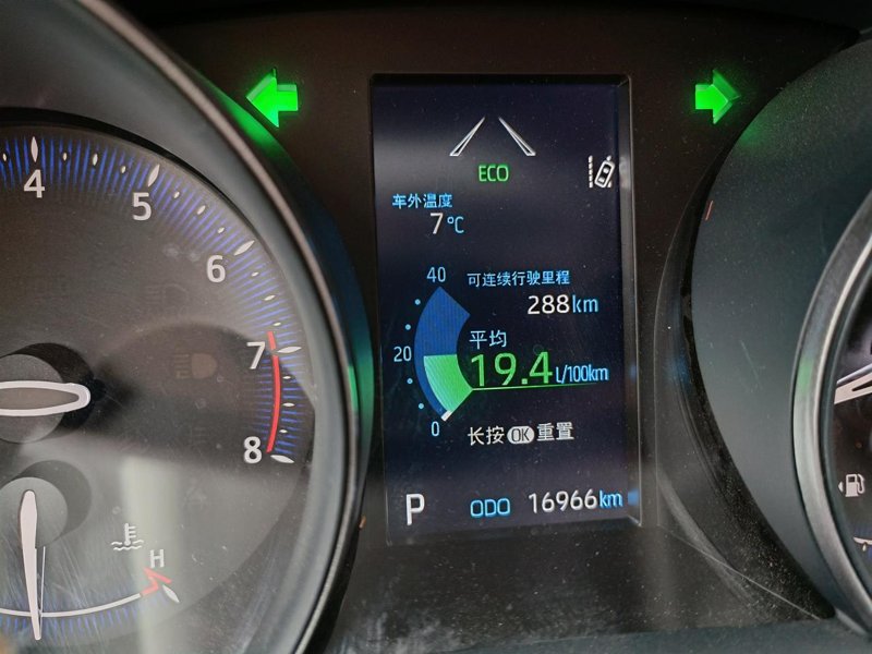 丰田C-HR 弟开车，晚上空调没有关，AC没有关，雨刷也没有关 早上油耗15.6左右 ?