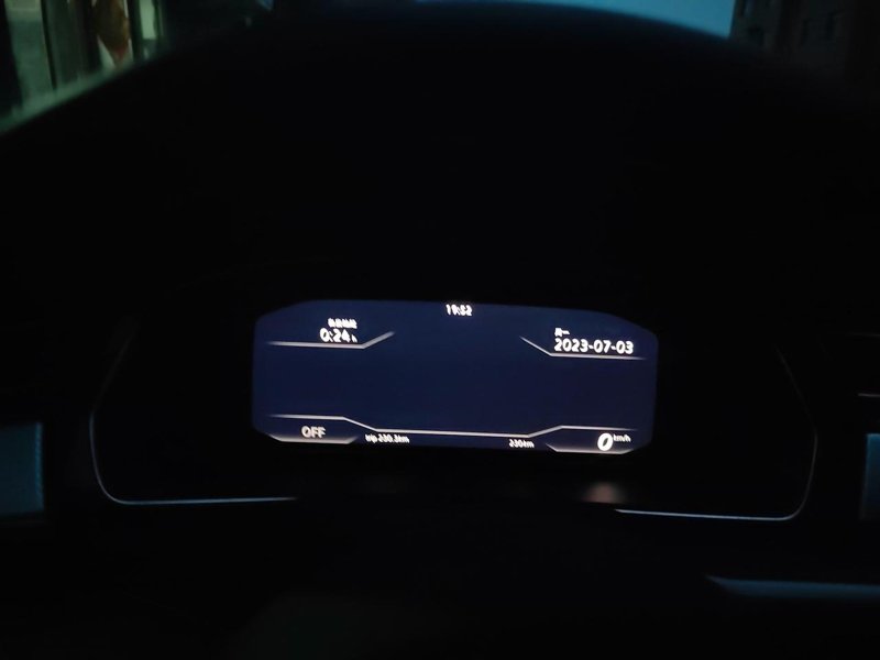 大众迈腾GTE 第一次充电，车里不显示剩余时间，从哪里看？提示