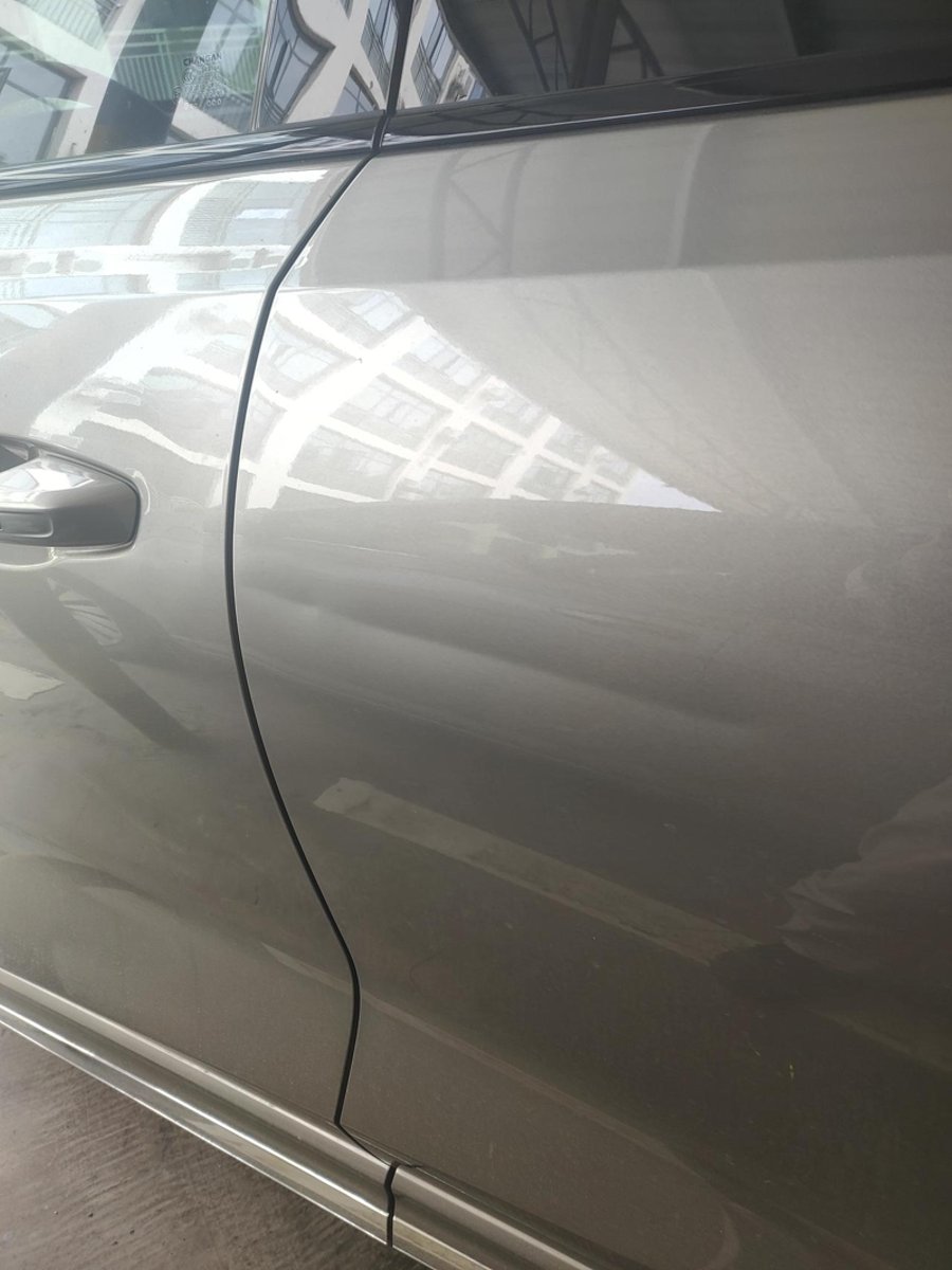 长安欧尚Z6 iDD新能源 [流泪][流泪]请教车友们车门压了条凹痕，没有伤车漆，要怎么修复啊？