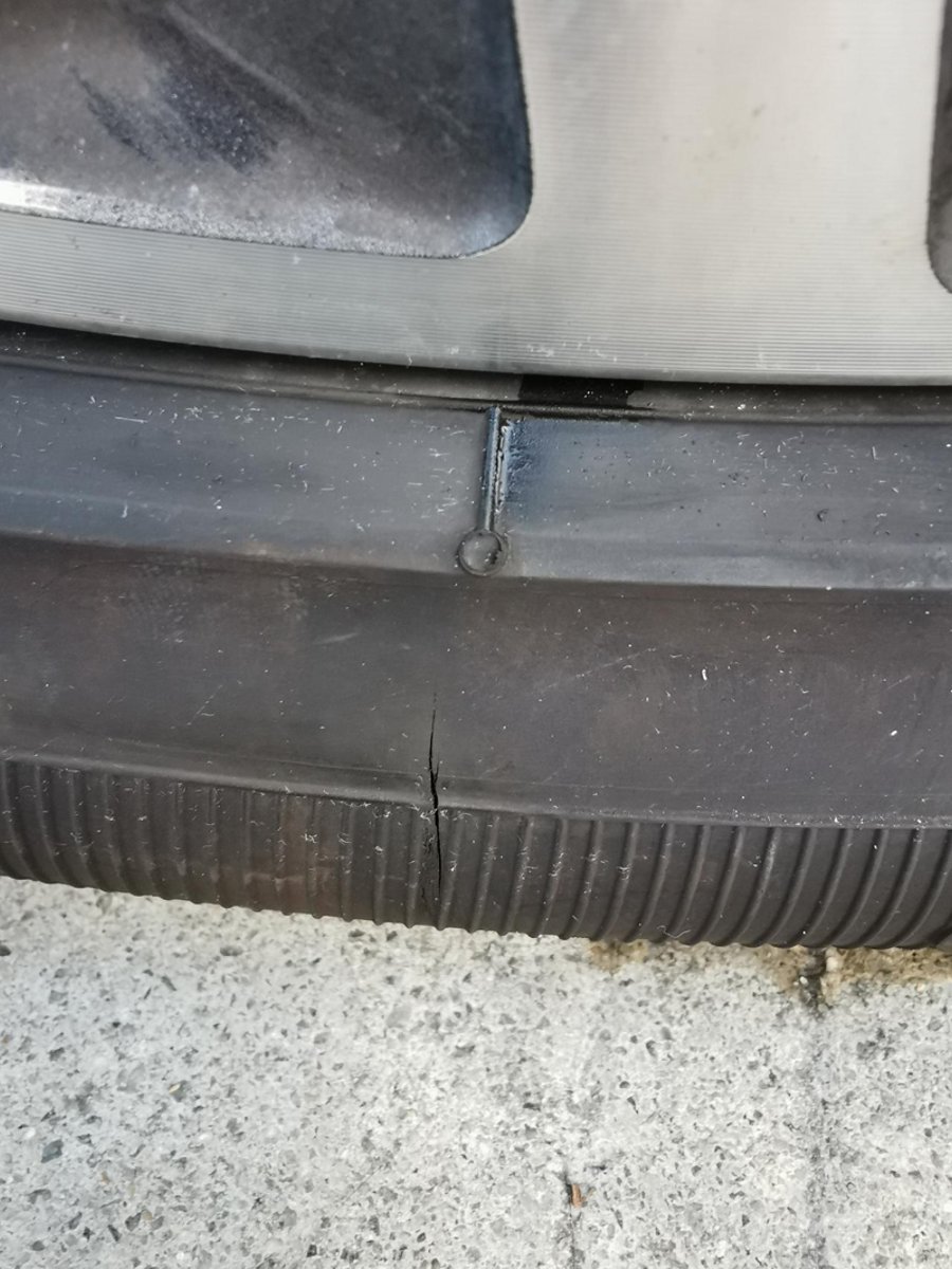 比亚迪宋Pro DM-i 请问各位车友：轮胎有个小裂痕，怕不怕爆胎呀？轮胎有保修期吗？