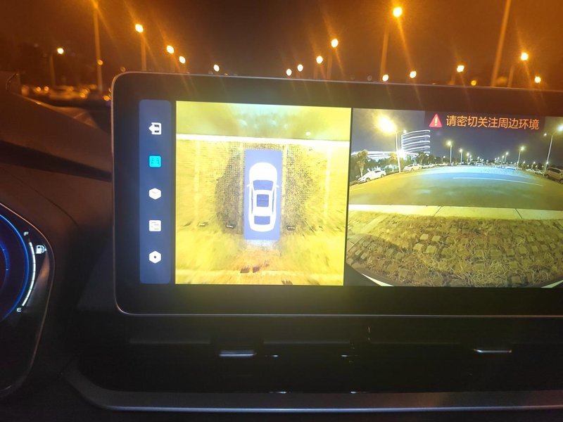 吉利星瑞 ，的360影像显示车子周围有一圈黑的，正常吗