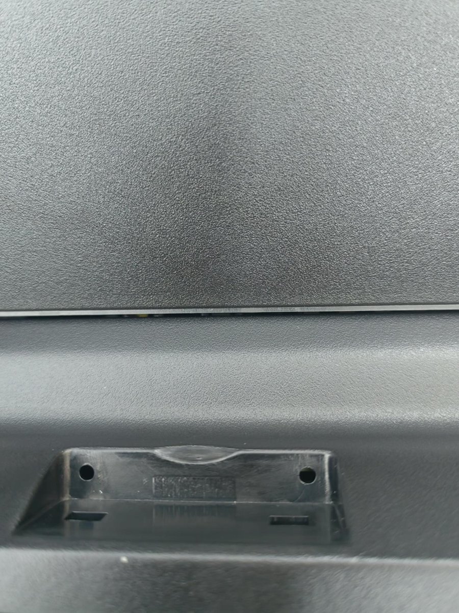 长安欧尚X5 PLUS 这个也没有行车记录仪内存卡槽啊 智器版的卡槽在哪里安装求告知