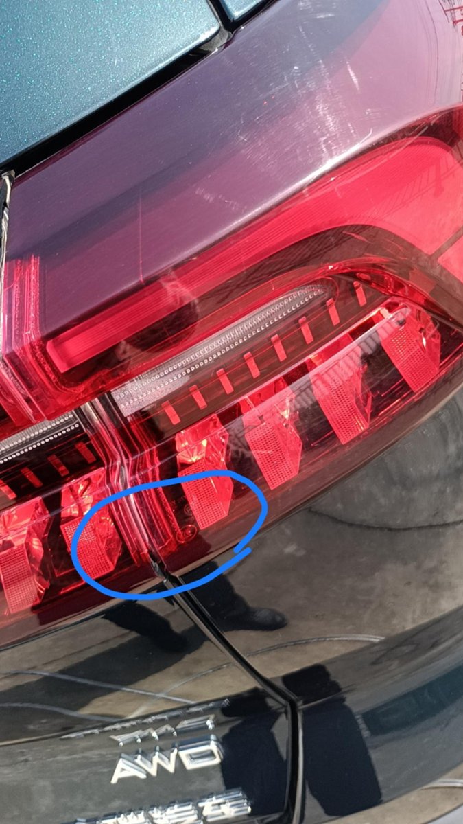 奇瑞瑞虎8 PRO 有更换过尾灯的车主吗？帮忙解答一下你们新换的尾灯和原车的是不是一模一样。因为我尾灯有点起雾，换完回来