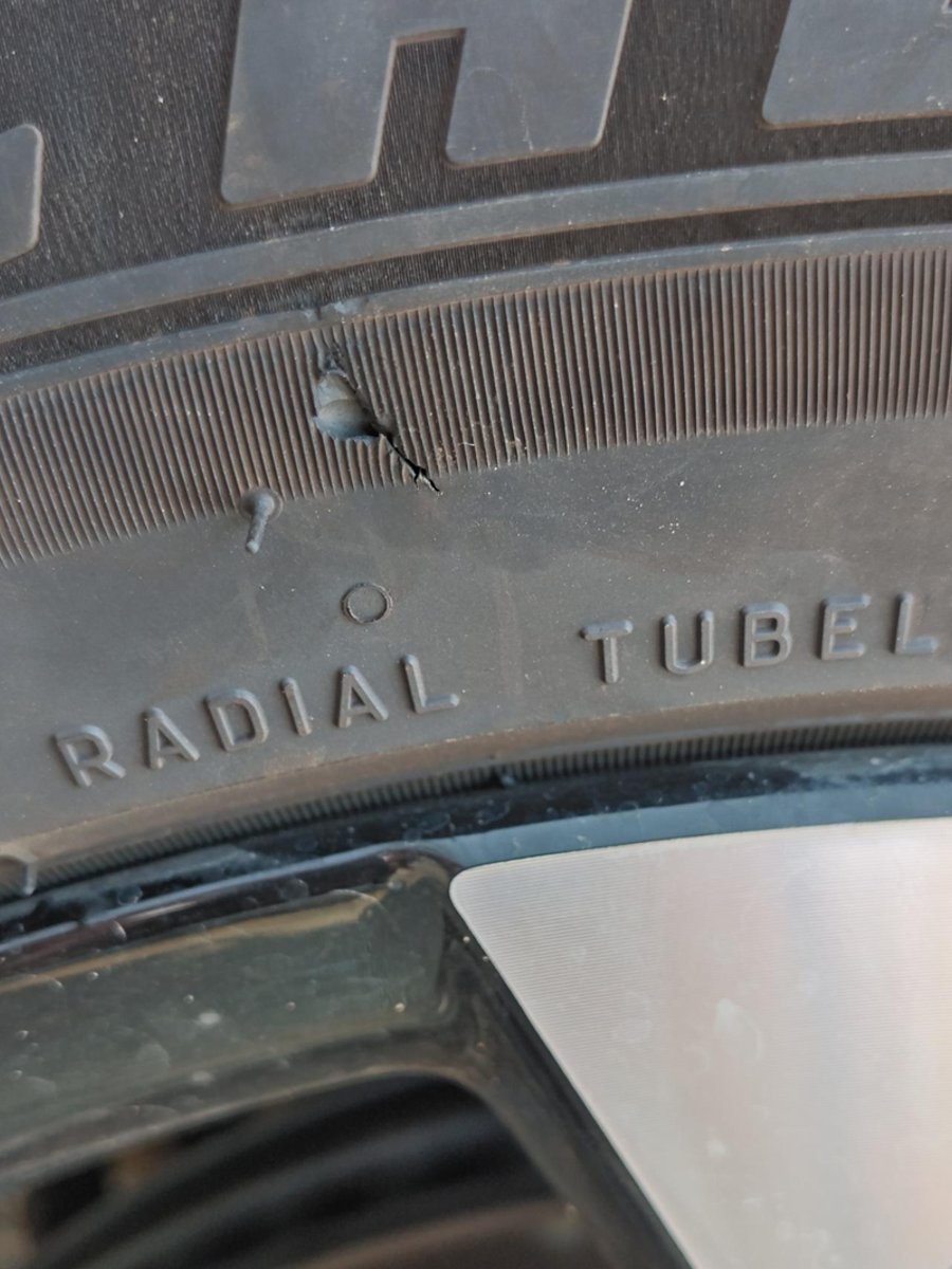雪铁龙凡尔赛C5 X R18的轮胎右前轮侧面被刺了一下影不影响正常使用。