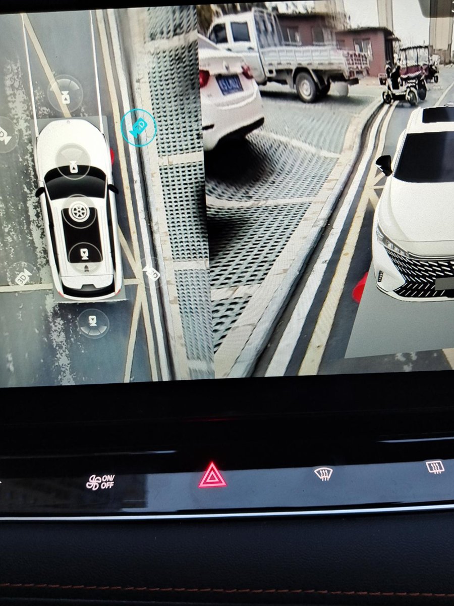 荣威RX5 大神们有没有哪位知道360打开右前轮为什么会出现红色图像？胎压都正常，就最近才出现的？