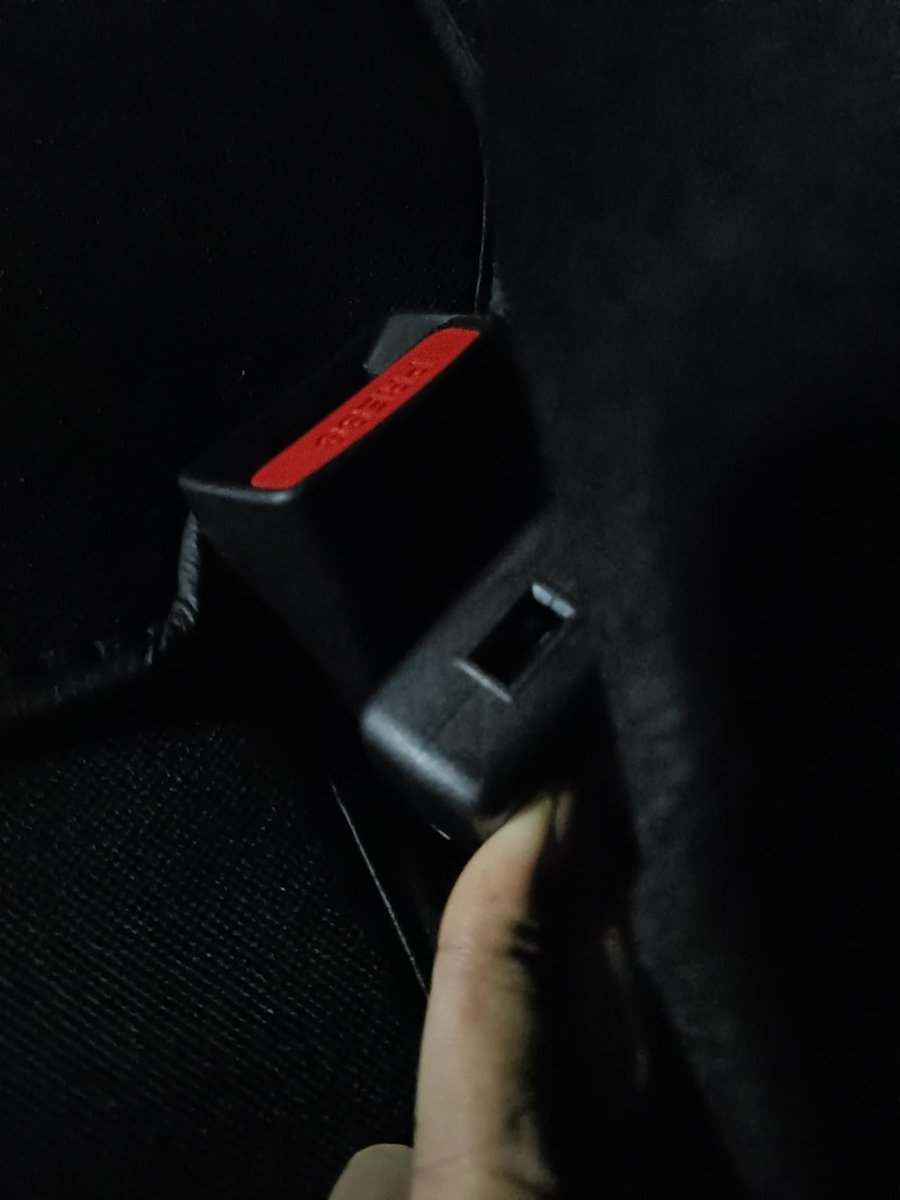 奇瑞瑞虎7 万能的虎七圈，后排座椅安全带卡扣像usb接口这个东西，是干什么用的