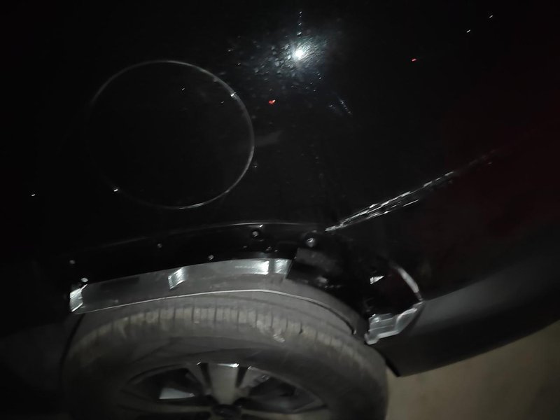 哈弗大狗 车的左后保险杠倒车撞脱了，还凹了一点车身，第一年的车，报了保险大概还要修多少钱？