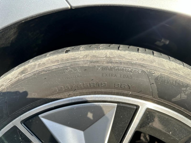 宝马i3 i3 40L配的固特异轮胎，是防爆胎吗？