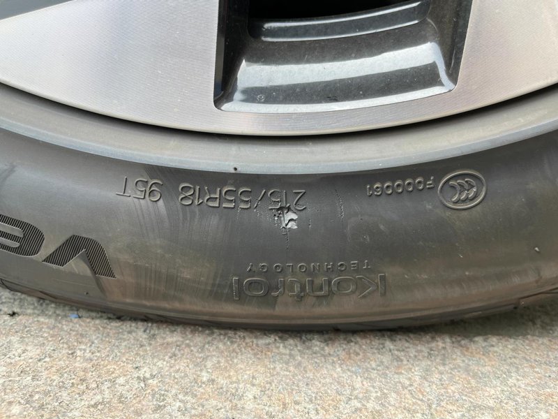 大众ID.3 轮胎破损成这样需要补吗？今天路边停车时不小心蹭到马路牙子，右前侧轮胎剐蹭掉了一块
