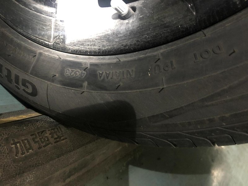 奇瑞探索06 提车探6密到今天刚好一个月了，发现轮胎不一样，有一个轮胎显示生产日期是23年第43周生产的，其他三个轮胎没