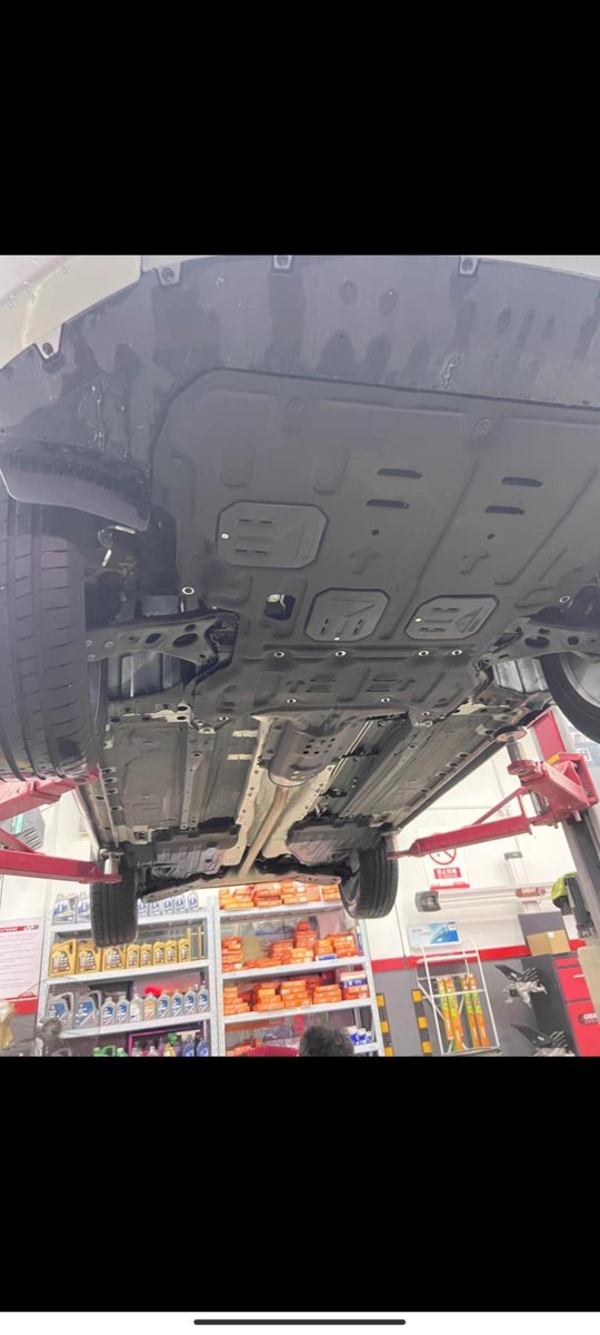 吉利星越L 车都安装重新安装发动机护板了吗