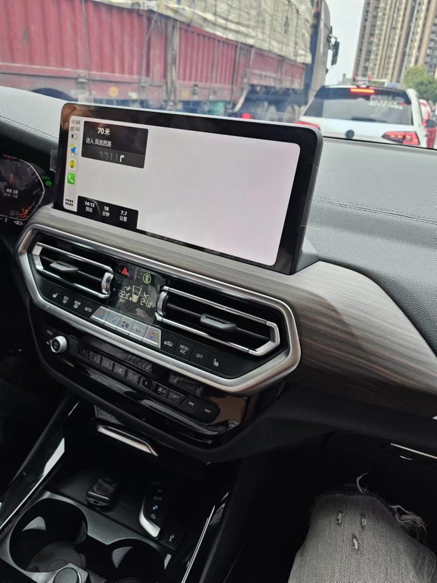 宝马X3 有时候carplay导航，屏幕不显示，语音在导航，屏幕一直在北京，怎么解决呢