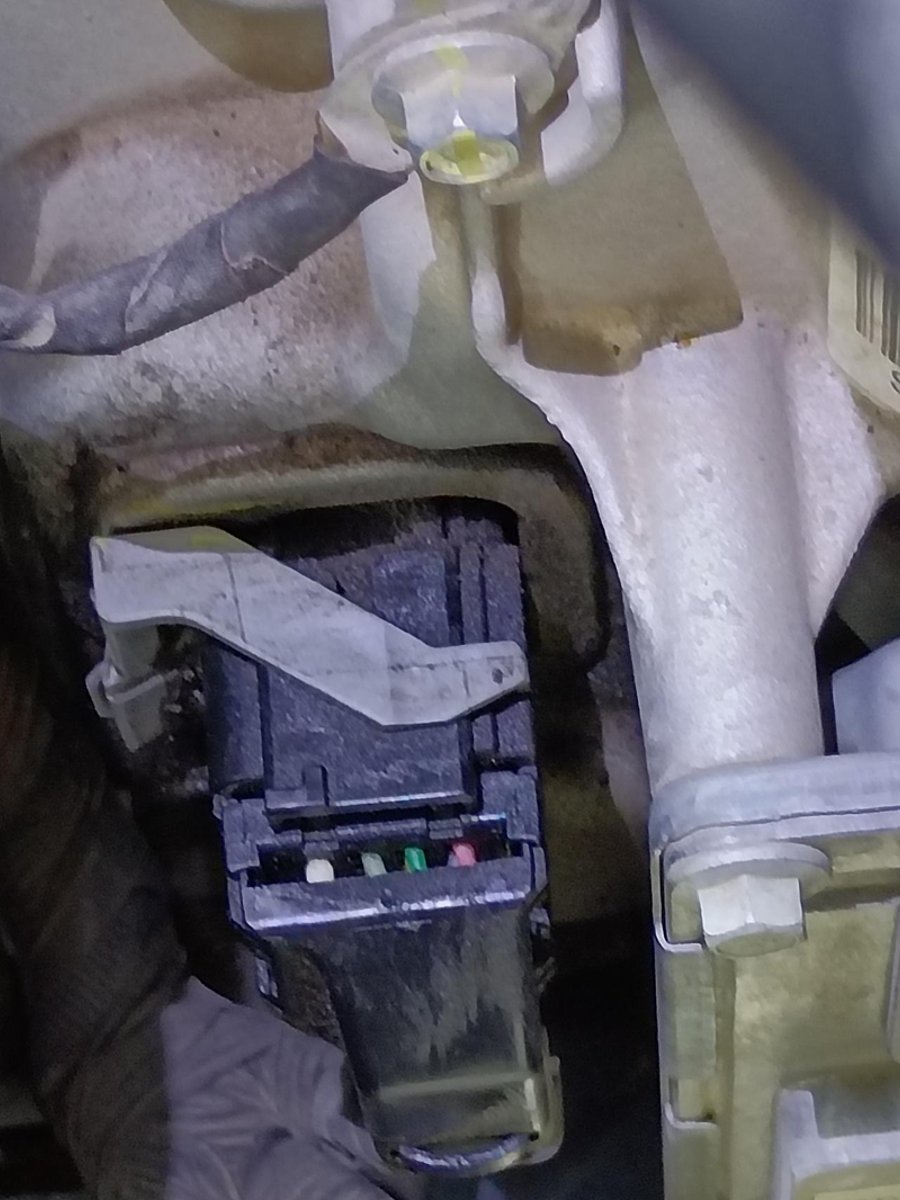 长安欧尚X7 PLUS 长安欧尚x7变速箱插头出现渗油现象，有没有遇到过的，刚过质保期如何处理？费用如何算的
