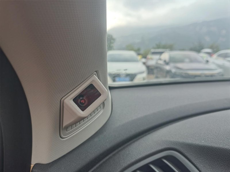 蓝电E5这个车内摄像头有什么用呢？在哪里开启这个功能呢？